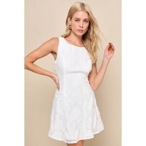 NWT Lulus Exquisite Moments White Floral Jacquard Sleeveless Mini Dress Size S